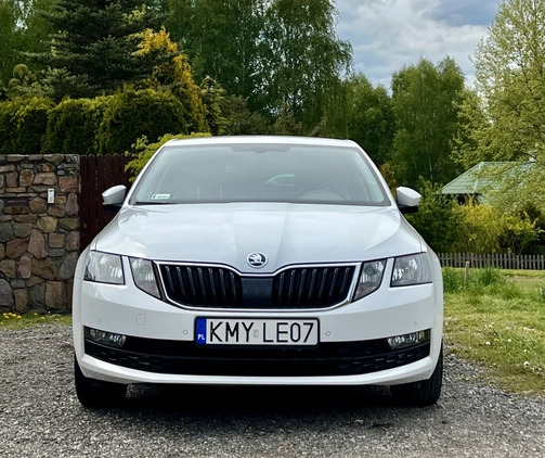 Skoda Octavia cena 64890 przebieg: 137600, rok produkcji 2017 z Myślenice małe 137
